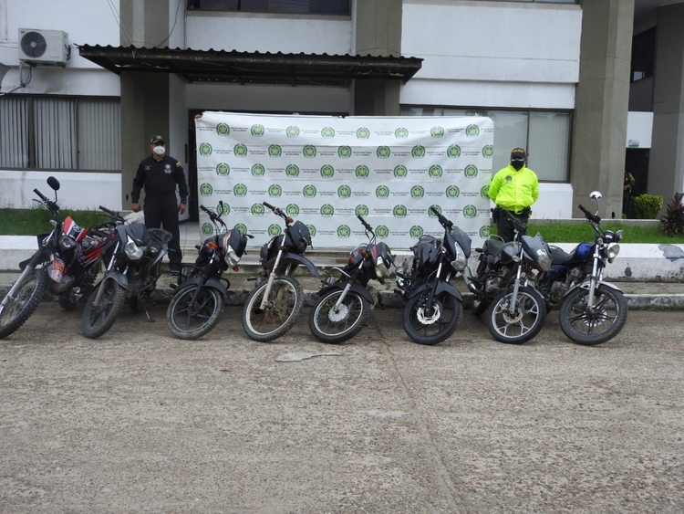Motocicletas foram apreendidas em operação - Foto: Divulgação