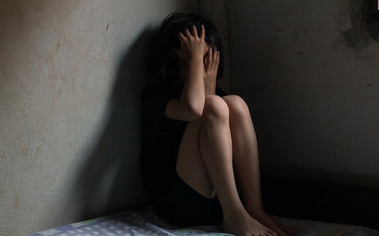Criança estuprada tentar se esconder com vergonha -Foto: Ilustrativa