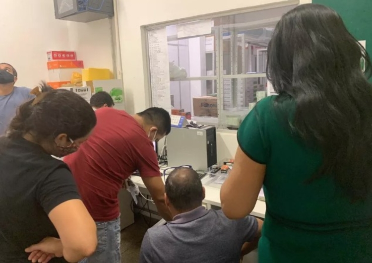 Momento da apreensão dos equipamentos - Foto: Polícia Civil 