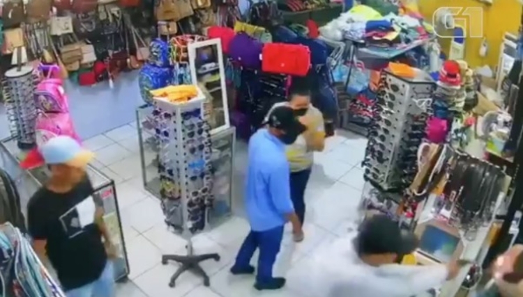 Vítima leva tiro na cabeça - Foto: Divulgação