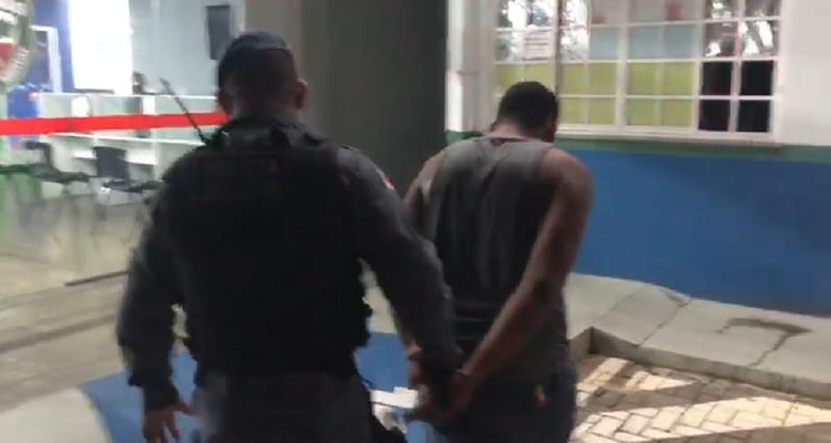 Chegada do preso em delegacia de Manaus - Foto: Divulgação