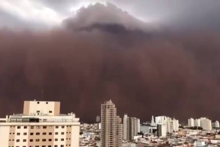 Tempestade de poeira atingiu interior de São Paulo - Imagem: Reprodução de Vídeo/@ConexaoGeoClima 