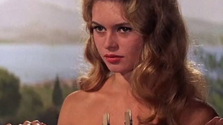Brigitte Bardot em cena no filme 
