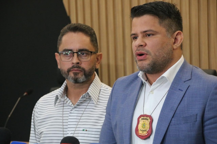 Rodrigo Torres (esq.) e Guilherme Torres (dir.) falaram sobre a prisão dos suspeitos. Foto: Jander Robson/ Portal do Holanda