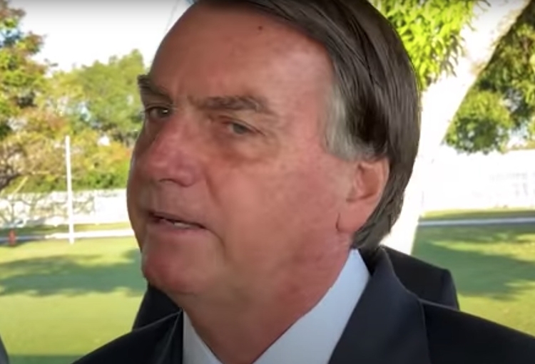 Bolsonaro em conversa com apoiadores nesta quarta - Imagem: Reprodução/Foco Brasil