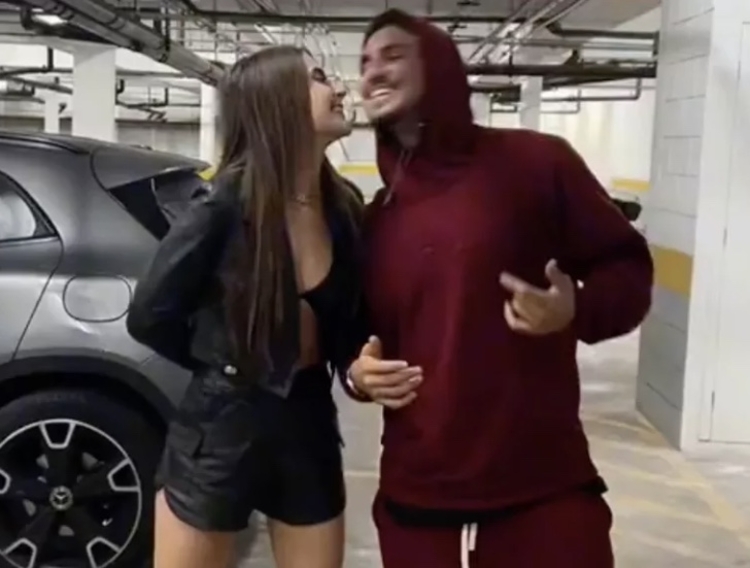Jade e Medina dançando em vídeo - Imagem: Reprodução/TikTok