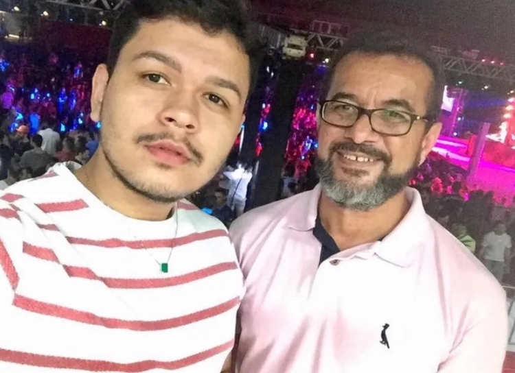 À esquerda Benedito e à direita o esposo, Luiz — Foto: Arquivo Pessoal/Benedito Antônio Nascimento