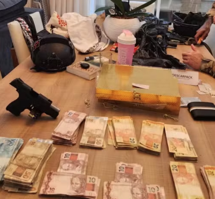 Grupo criminoso abastecia facções em todo o Brasil com armas e drogas — Foto: PCPR