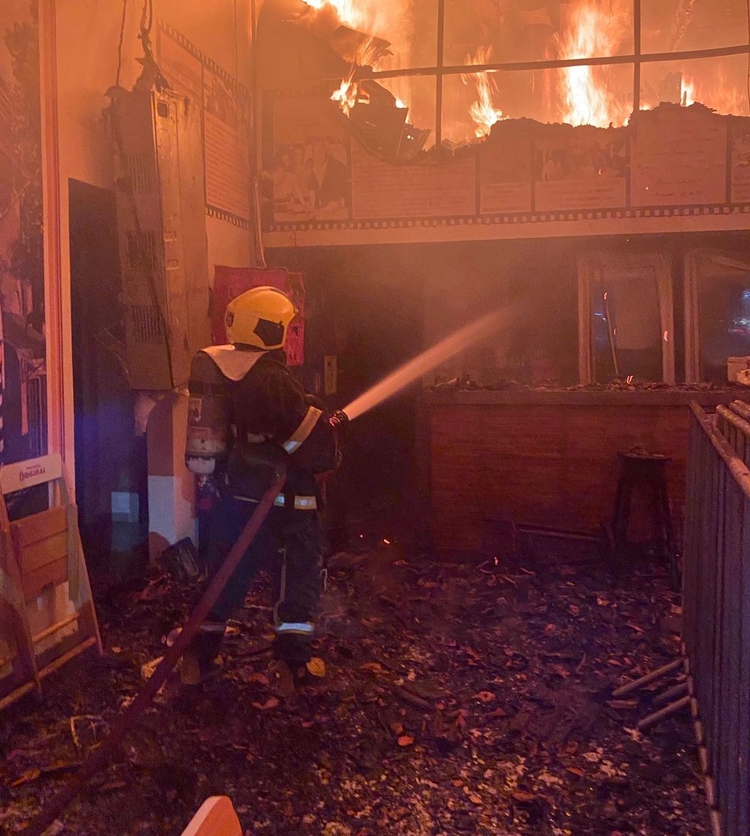 Combate às chamas - Foto: Divulgação CBMAM