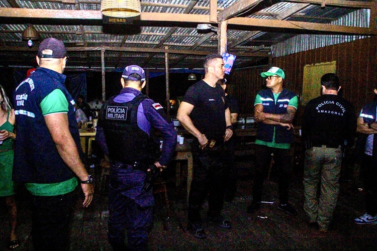 Preso estava tentando embebedar menores - Foto: Divulgação