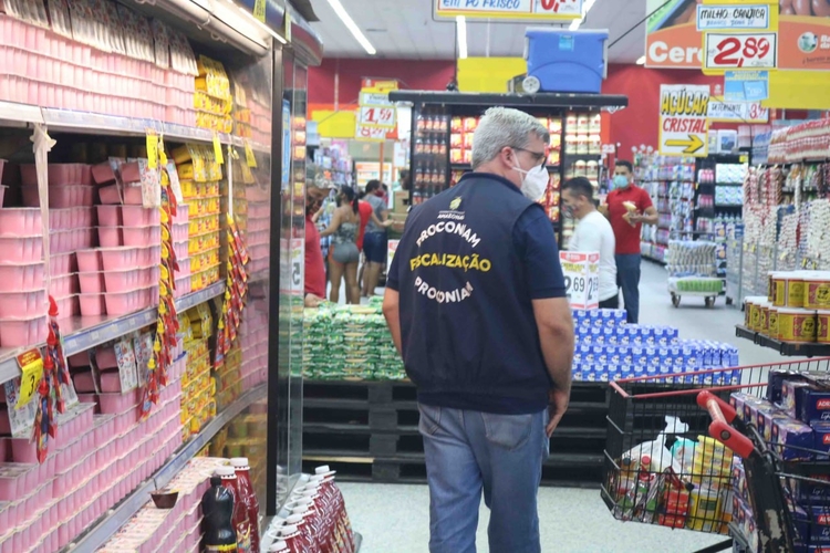 Supermercados vistoriados em Manaus - Foto: Carlos Soares/SSP-AM  