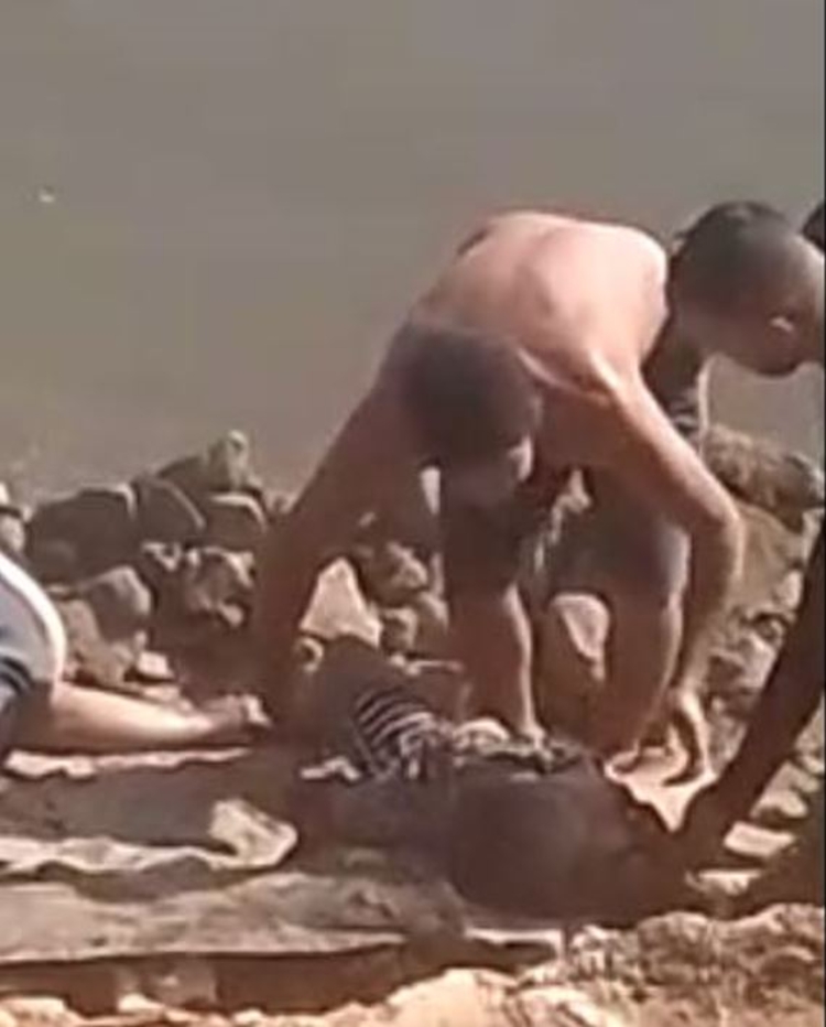 Populares tentam socorrer vítimas - Foto: Divulgação