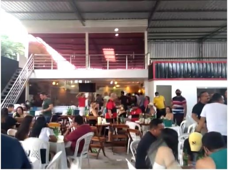 Festa tinha mais de 200 pessoas - Foto: Divulgação