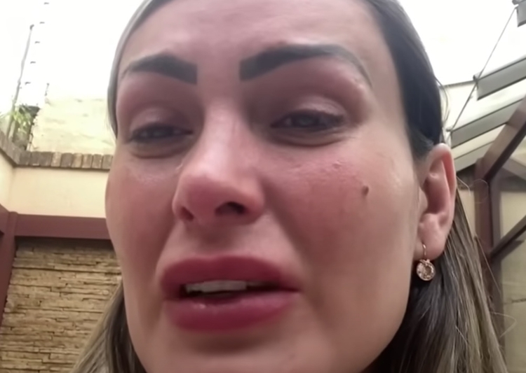 Andressa Urach em vídeo no Youtube  - Foto: Reprodução/Youtube