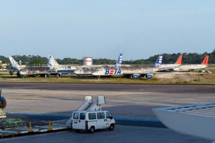 11 aviões estão abandonados no Aeroporto de Manaus há pelo menos