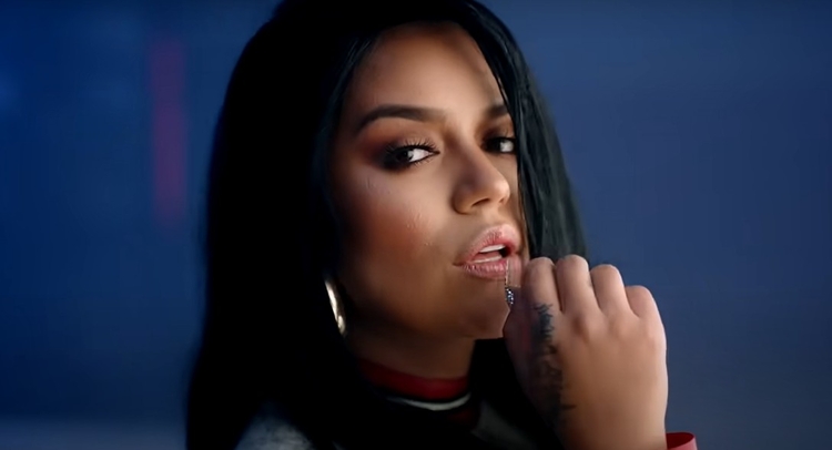 Trecho de clipe Punto G de Karol G / Foto: Reprodução de vídeo