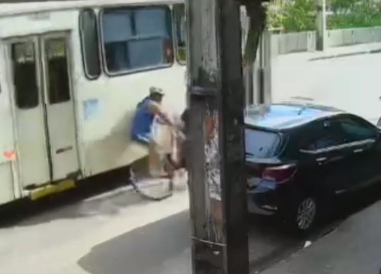 Ciclista foi atropelado na avenida Brasil - Imagem: Reprodução