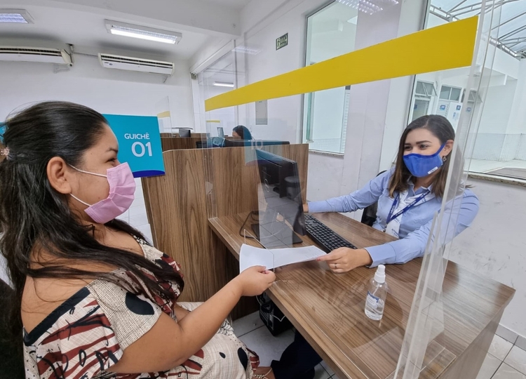 Atendimento na concessionária. Foto: Divulgação/ Águas de Manaus