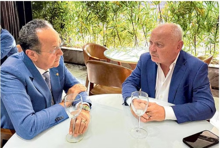 Foto:  Abraão Lincoln e Silas Câmara /  Reprodução/Facebook