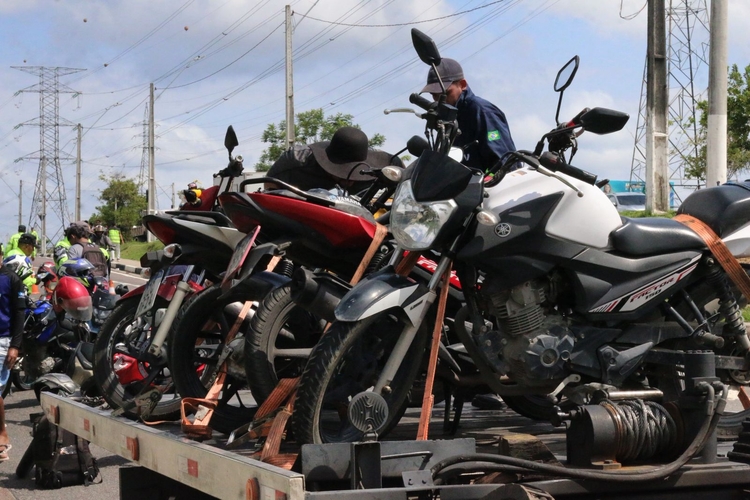 Motos apreendidas - Foto: Jander Robson/Portal do Holanda
