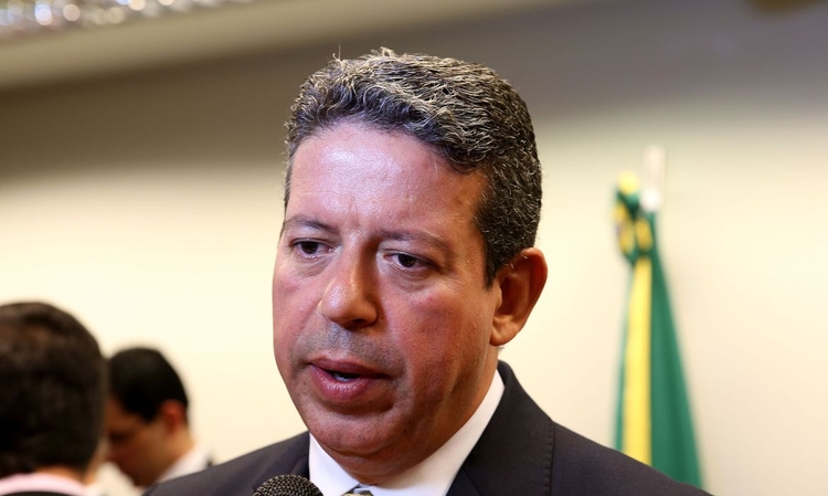 Presidente da Câmara deve se reunir com governadores para debater soluções contra a pandemia. Foto: Wilson Dias/Agência Brasil