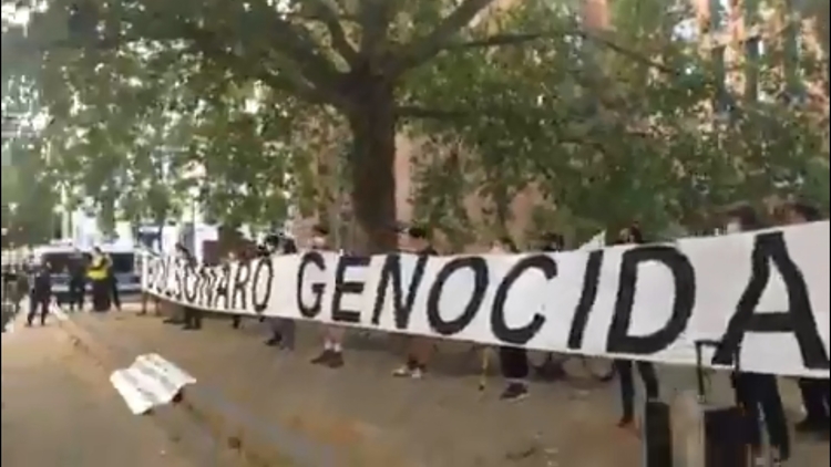 Berlim, na Alemanha, tem faixa gigantesca com 