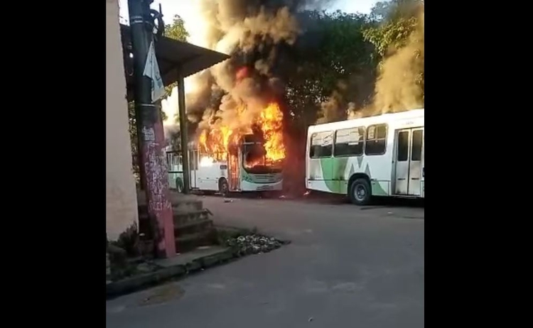 Incêndio a ônibus no Parque das Nações - Foto: Divulgação 