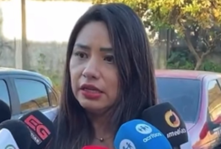 A ex-funcionária chegou a falar com a imprensa - Foto: Reprodução