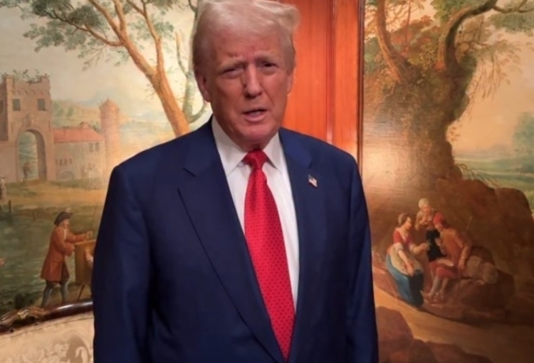 Governo Trump anuncia suspensão de vistos de estrangeiros que comemoraram morte Charlie Kirk / Foto: Reprodução/Youtube