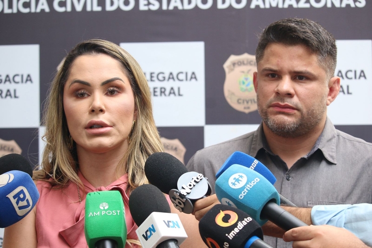 Delegada Kelly Souto e delgado Guilherme Torres / Foto: Jander Robson / Portal do Holanda