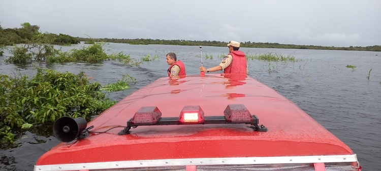 Buscas acontecem em área de praia - Foto: Divulgação