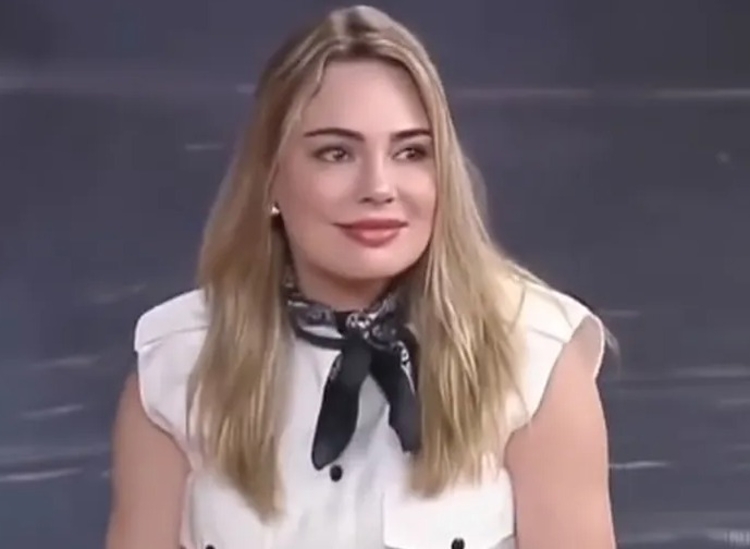 Rachel Sheherazade - Imagem: Reprodução/Record