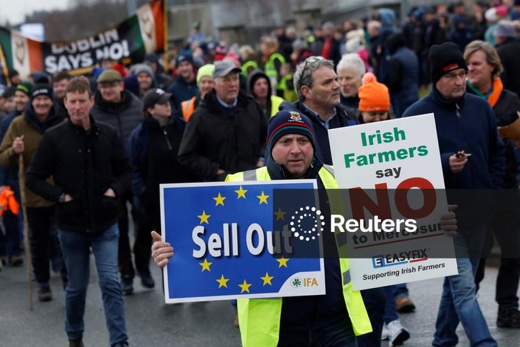 Acordo enfrenta protestos 