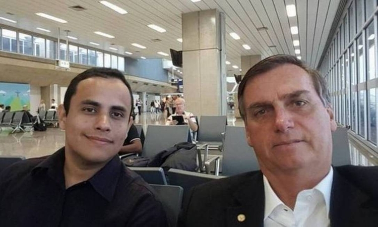 Tomaz e presidente Bolsonaro (Foto: Reprodução/Facebook)