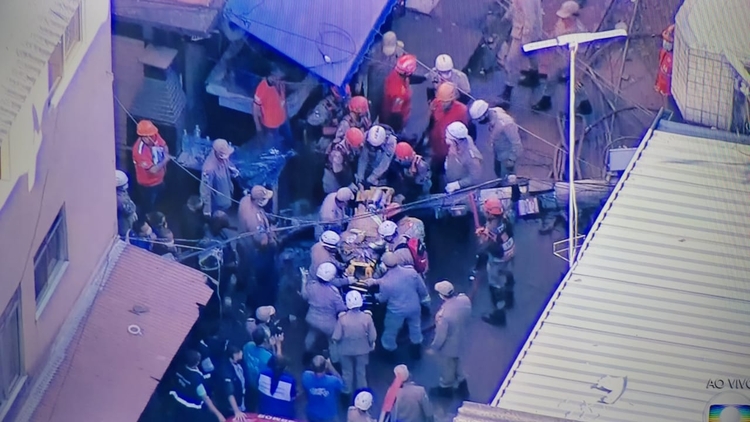 Ela manteve contato com a equipe de resgate - Foto: Reprodução TV Globo