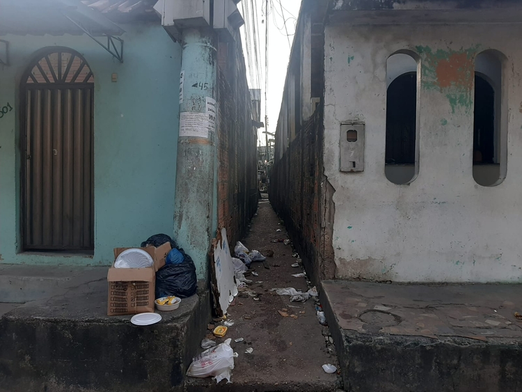 Beco onde a vítima morava - Foto: Divulgação