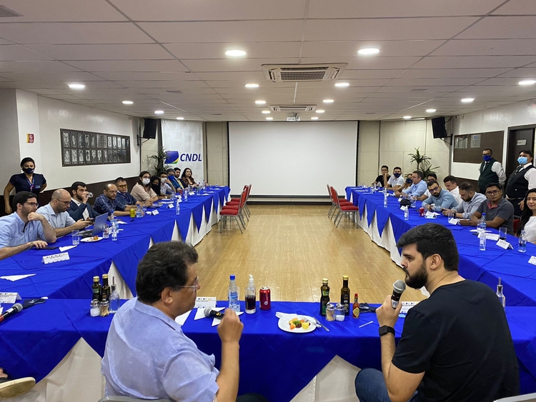 Braga se reuniu com grupo de empresário e empreendedores - Foto: Divulgação