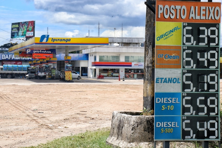Posto na avenida Cosme Ferreira - Foto: Jander Robson / Portal do Holanda