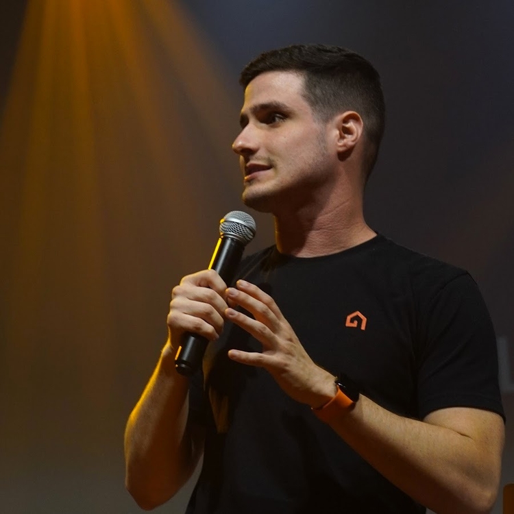 Victor Bonato. - Foto: Reprodução YouTube