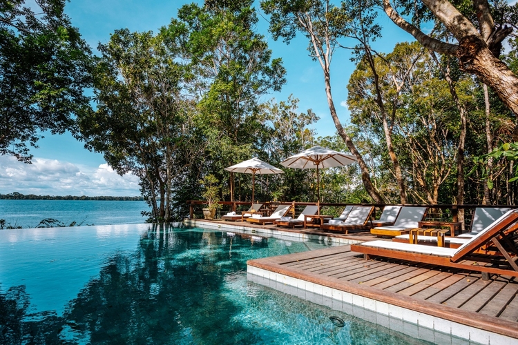 Foto: Lucas Silva/Amazonastur, Fe Castellari/Anavilhanas e Divulgação/Hostel da Milla 