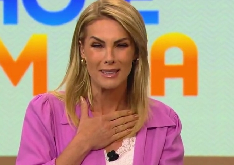 Ana Hickmann durante o Hoje em Dia, da Record - Imagem: Reprodução/Record