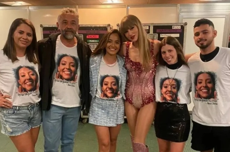Família de Ana com Taylor Swift - Foto: Reprodução/Instagram