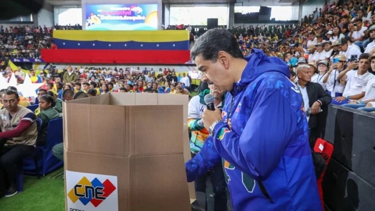 Nicolas Maduro convocou plebiscito neste domingo na Venezuela sobre a anexação de 70% do territória da Guiana Foto: Reprodução/Twitter