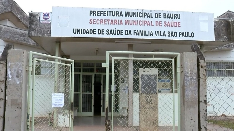 Agente de saúde é demitida em Bauru (SP) após aplicar vacina contra a Covid-19 em parentes — Foto: Reprodução/ TV TEM/ Arquivo
