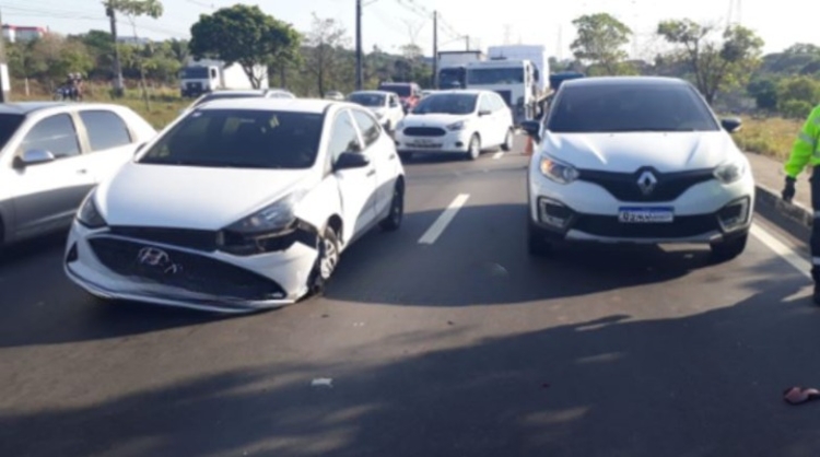 Carro ficou com a frente destruída - Foto: Divulgação IMMU