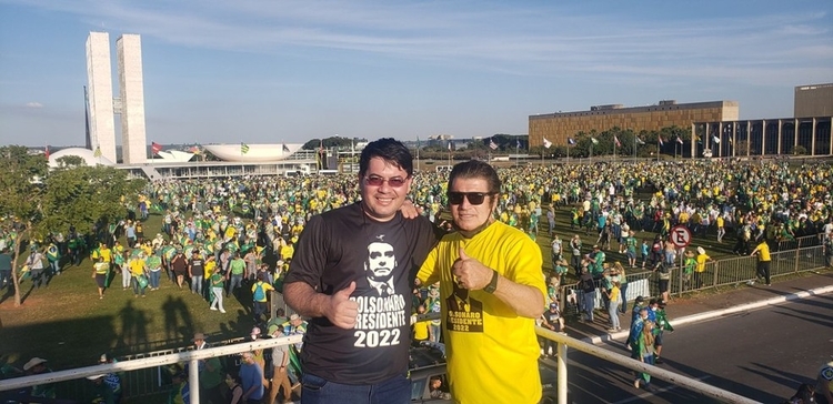 Elias e Victório em ato pró-Bolsonaro - Foto: Reprodução/Facebook