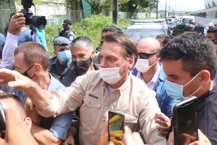 Bolsonaro durante passagem em Manaus - Foto: Portal do Holanda / Jander Robson