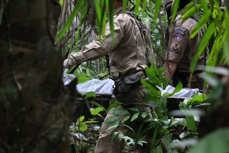 Corpo estava dentro de cova - Foto: Jander Robson/Portal do Holanda