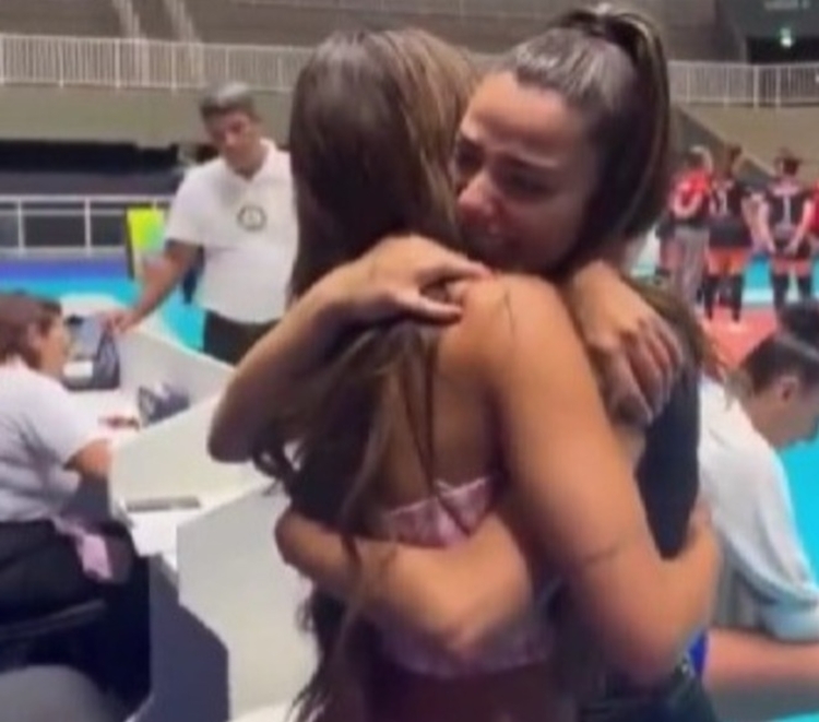 Key reencontra irmã gêmea Keyt - Foto: Reprodução/Twitter