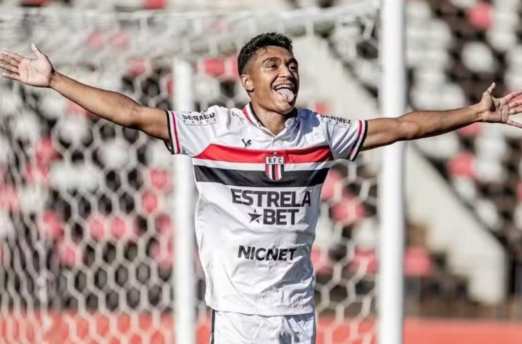 Jogador Pedro Severino - Foto: Agência Botafogo